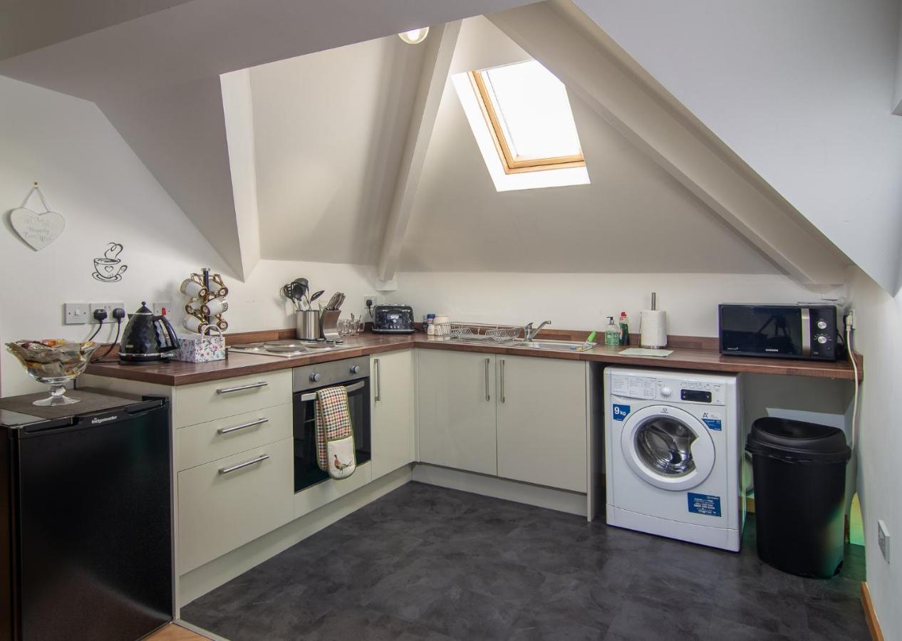 Stunning Church Conversion Close To The Tower Blackpool Exterior photo