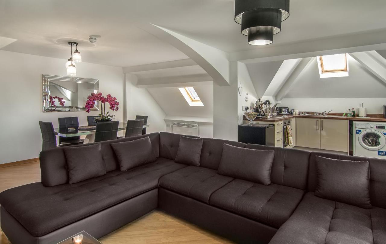 Stunning Church Conversion Close To The Tower Blackpool Exterior photo