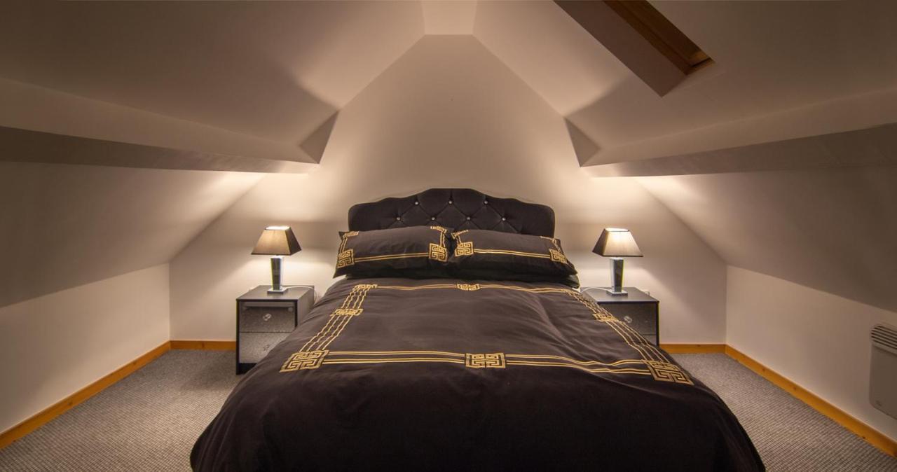 Stunning Church Conversion Close To The Tower Blackpool Exterior photo